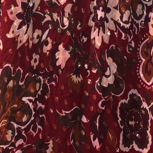 Ann Taylor Red & Gold Floral Top - Stunning - Picture 3 of 4
